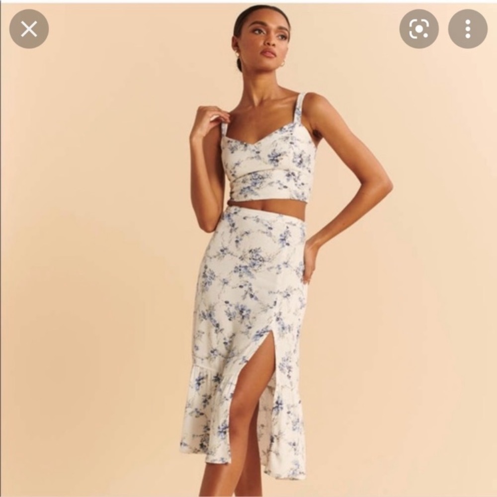 NWOT Abercrombie and Fitch floral set 🥰